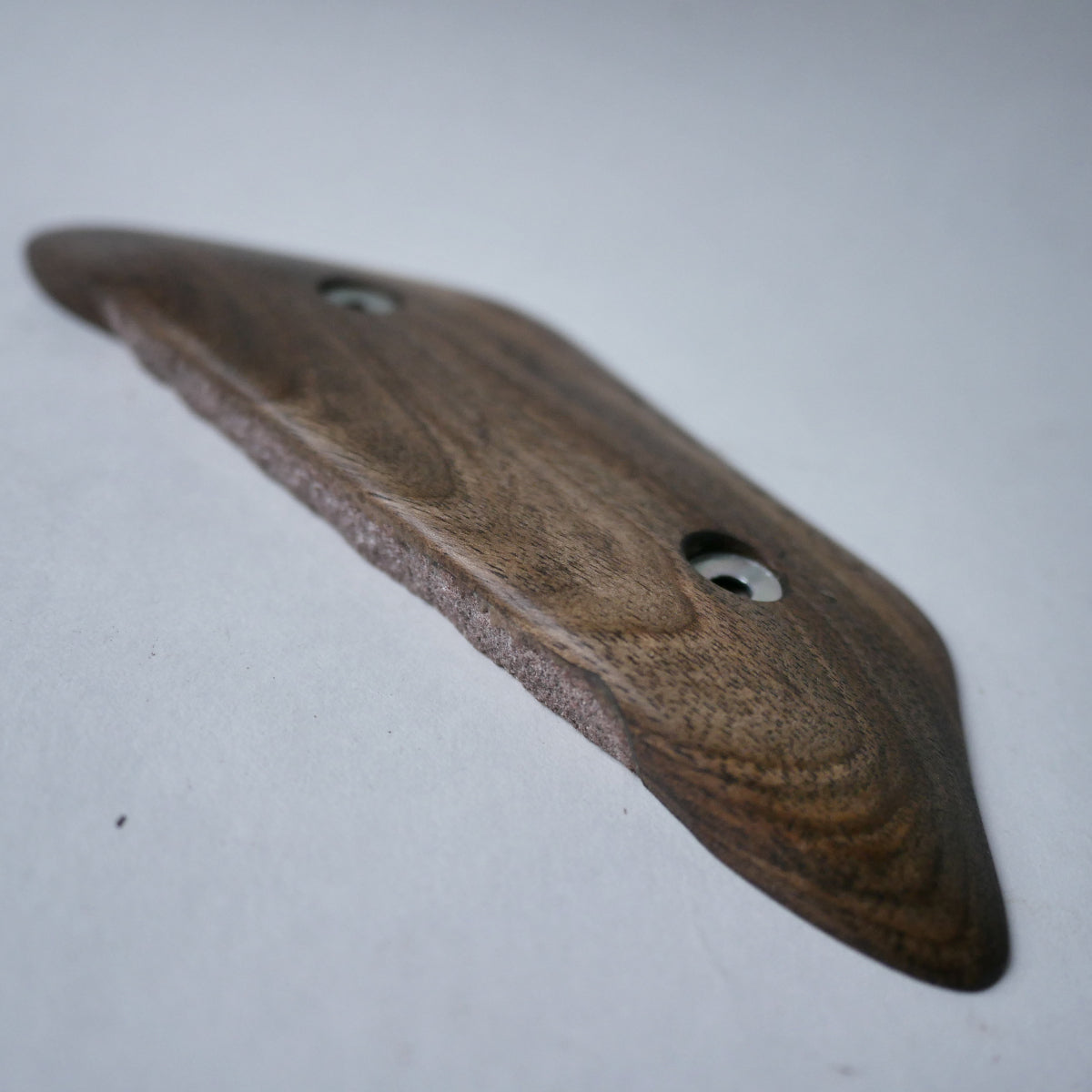 Symmetric walnut edges