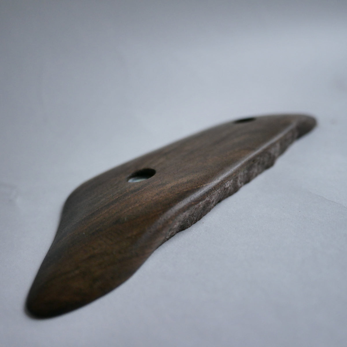 Symmetric walnut edges